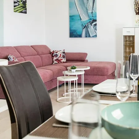 Crowonder Beachfront Blue Bay With Jacuzzi- B1 빌라 *